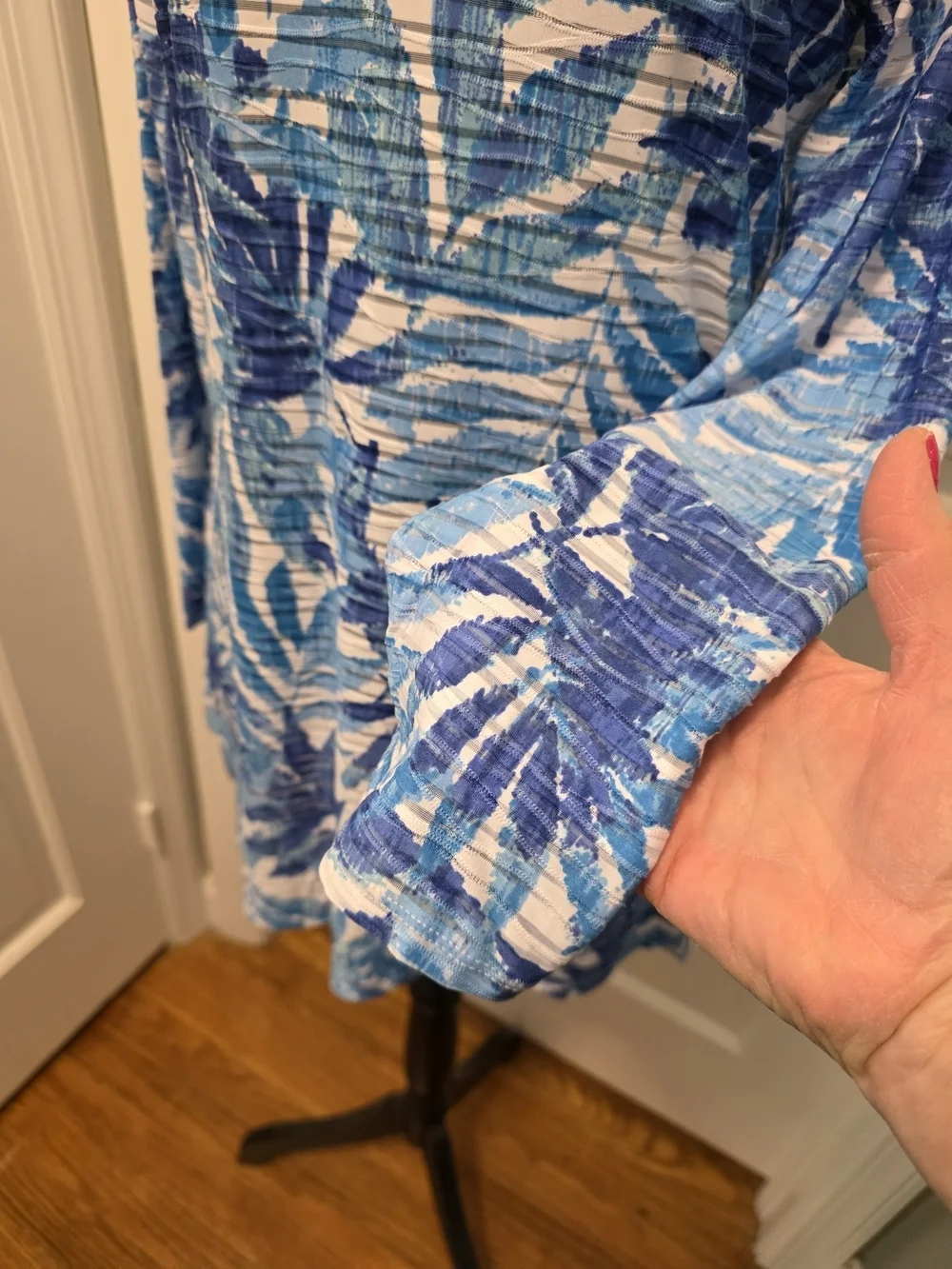 NWT Catalina Blue Leaf-Print Women's Swim Coverup Size Small